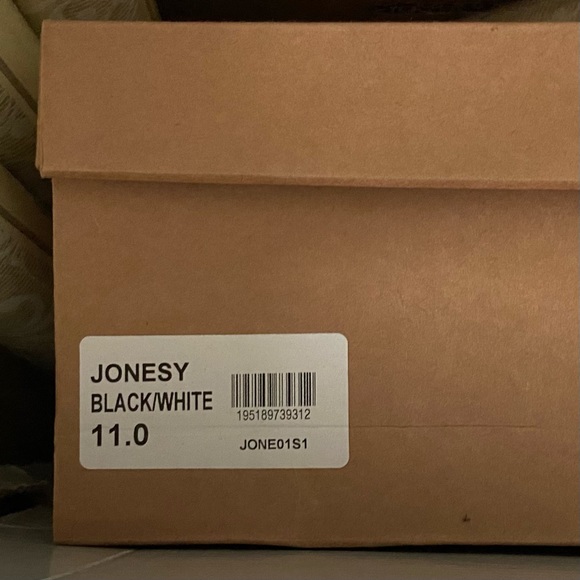 NIB Steve Madden Jonesy Chunky Platform Leather 2-Tone Combat Boots - Picture 6 of 6